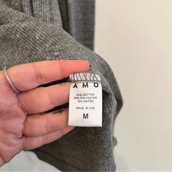 AMO Puff Sleeve Top - Picture 4 of 6